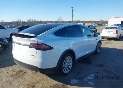 2018 Tesla Model X 100D/75D/P100D из США, поврежденный, VIN 5YJXCAE23JF135644